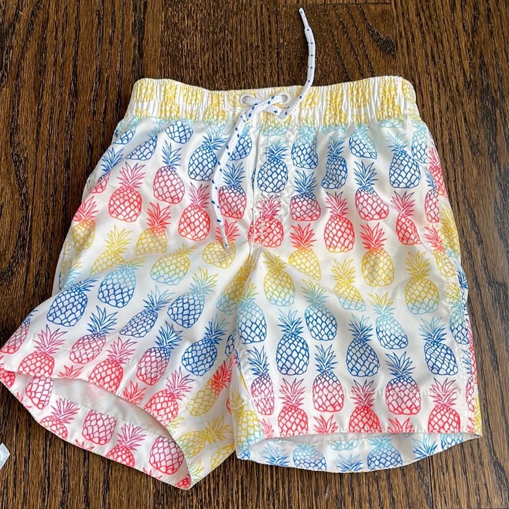 Gap boys size 4 pineapple swim trunks